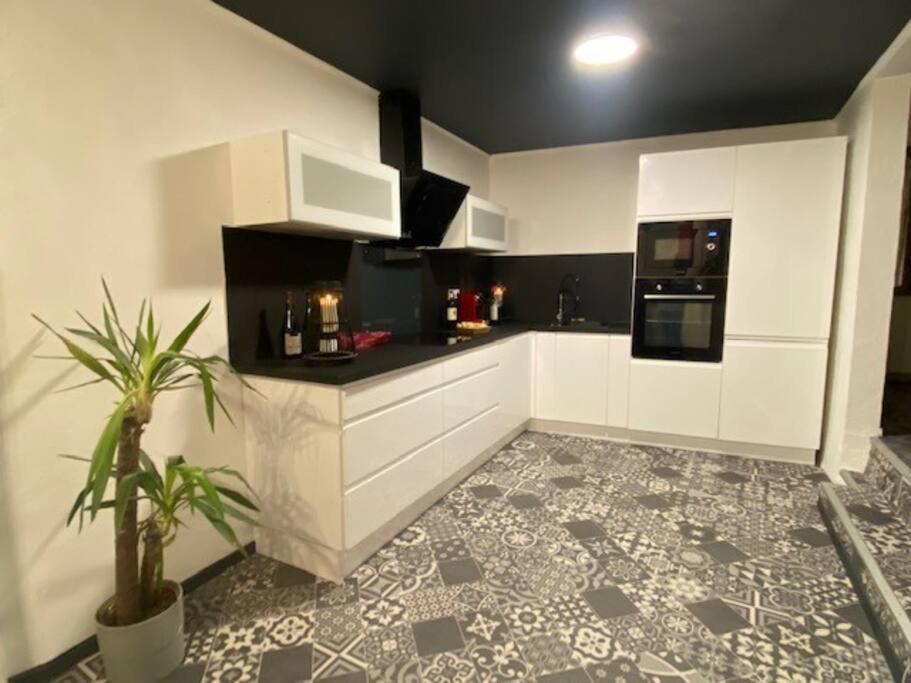 Appartement A Sommières Esterno foto